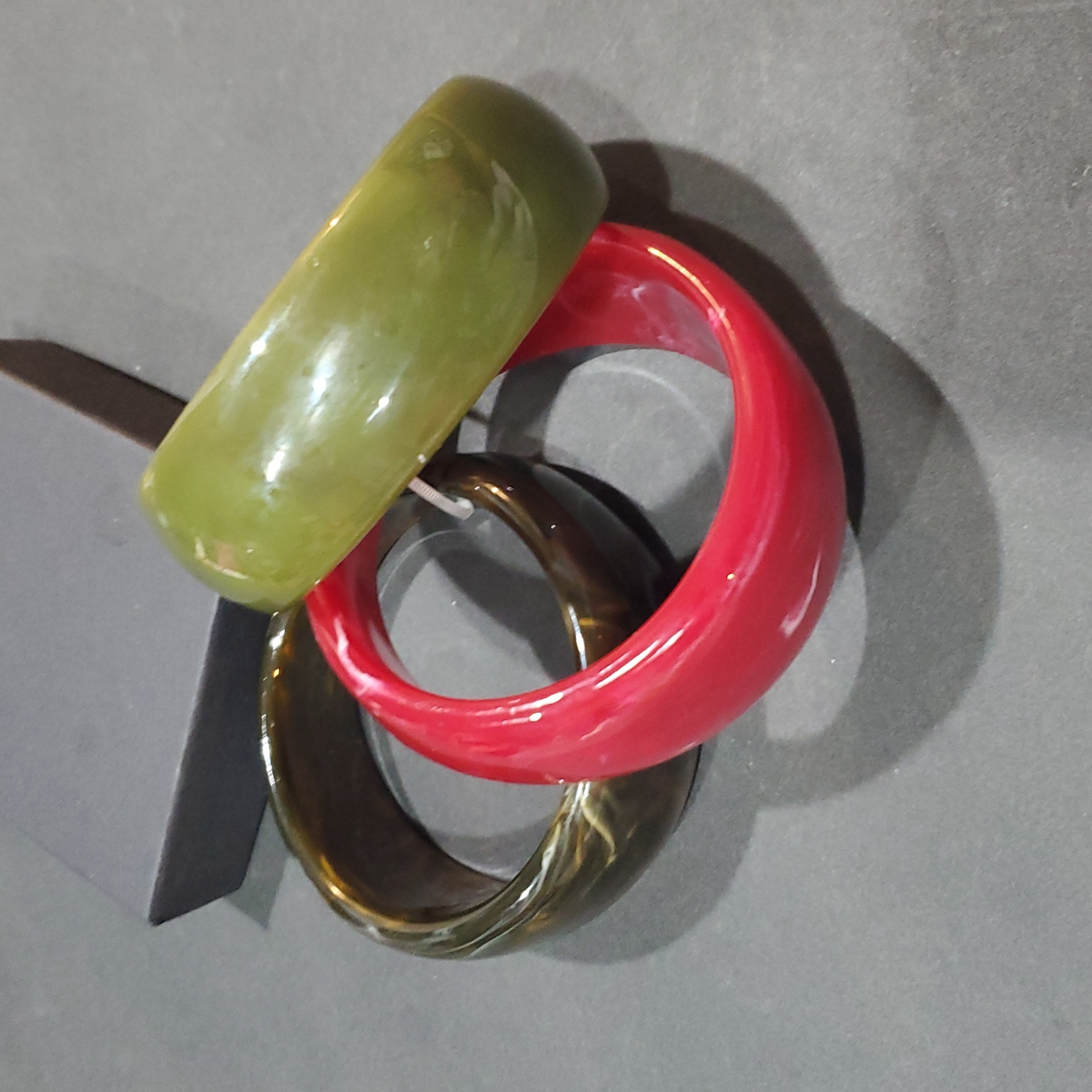 Natasha Couture 3pc Red Black Green Acrylic Resin Style Chunky Bangle Set New 50$
